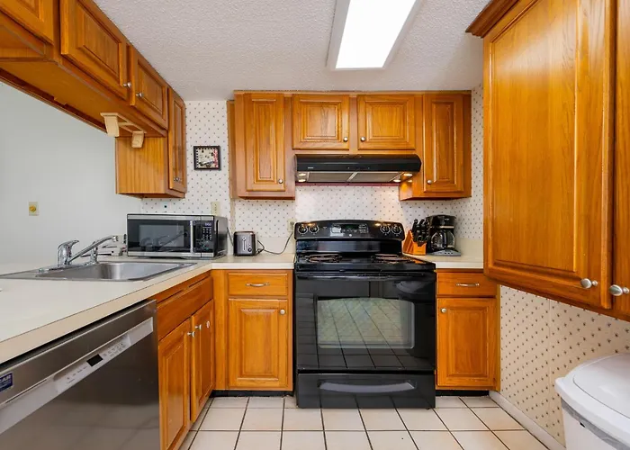 Surf & Racquet 503a Apartment